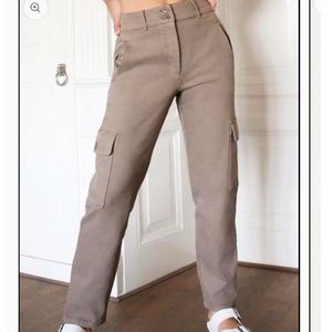 Aritzia Wilfred Free Modern Cargo Pant